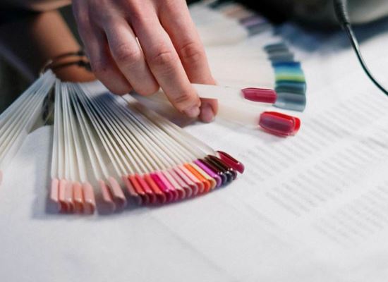 Невидимата заплаха на изкуствените нокти