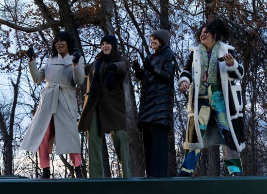 Карла Гуджино и "Момичетата в автобуса" с премиера по HBO Max