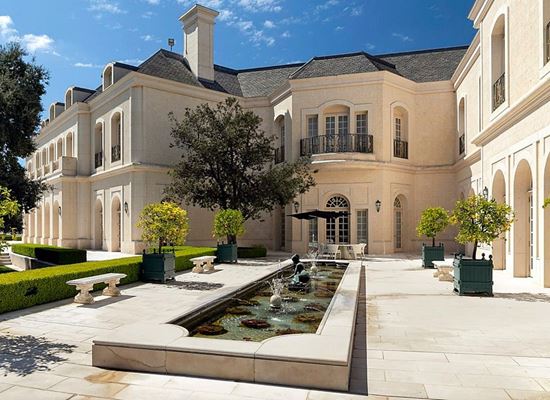 Бен Афлек и Джей Ло може да купят това имение за 165 милиона долара