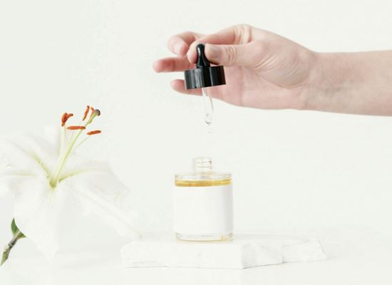 Може ли да се комбинират ретинол и ниацинамид?