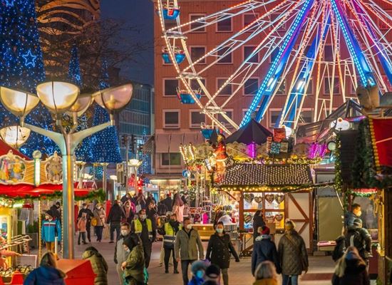 Вижте най-красивата коледна украса по света