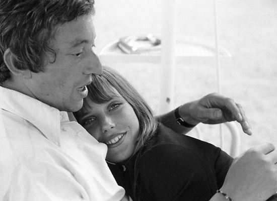 Спомен за Джейн Бъркин със снимки от един семеен албум