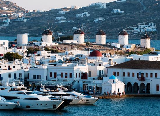 Изцяло в бяло: Миконос travel гайд