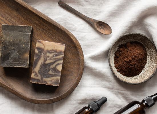 Неделна домашна маска за коса с какаово масло