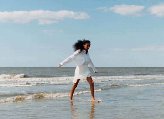 Ефирни &amp; горещи предложения за времето на плажа