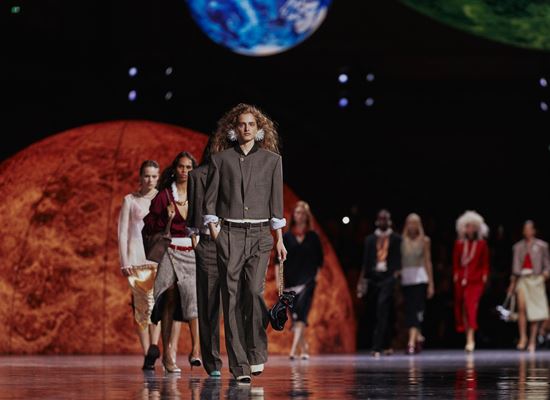 CHANEL SS26: Дебютът на Матю Блейзи и новото лице на класиката