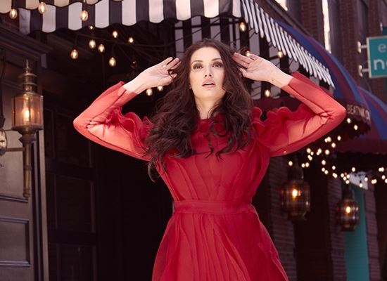 МОДА: Феерично, ексцентрично, горещо лято