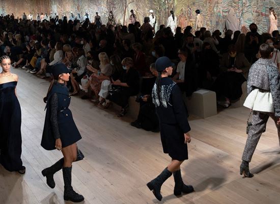 Dior се завръща към реалността и висшата мода