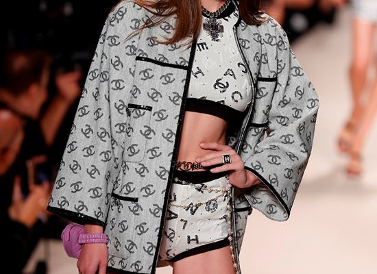 Логомания 2.0: Трендът, с който ще запомним 2021