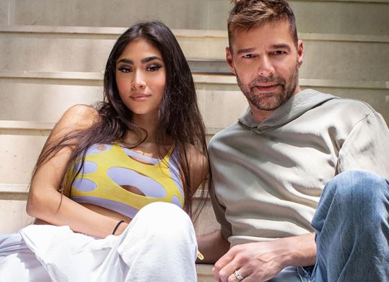 Рики Мартин дава старт на лятото с горещ нов сингъл