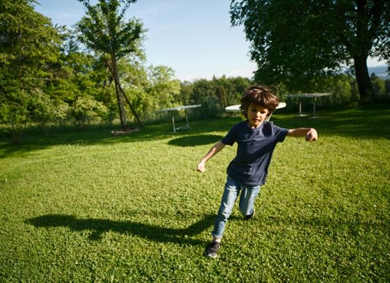 Как да превърнете двора в идеалния за детски забавления кът?