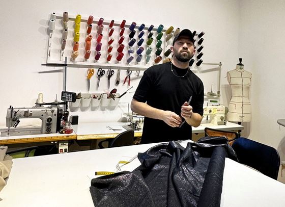 Дизайнерът Николай Божилов ни покани в новия си творчески дом