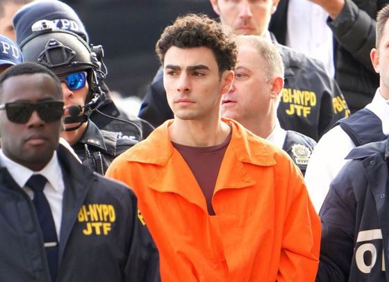 &quot;Кой е Луиджи Манджоне?&quot; - въпросът, на който най-сетне получаваме отговор