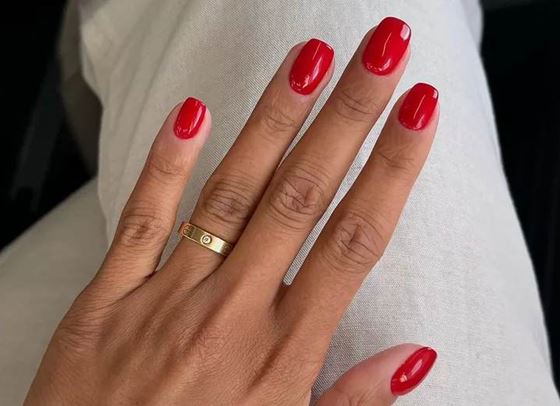 Маникюрът, който ни вдъхновява през 2025 година