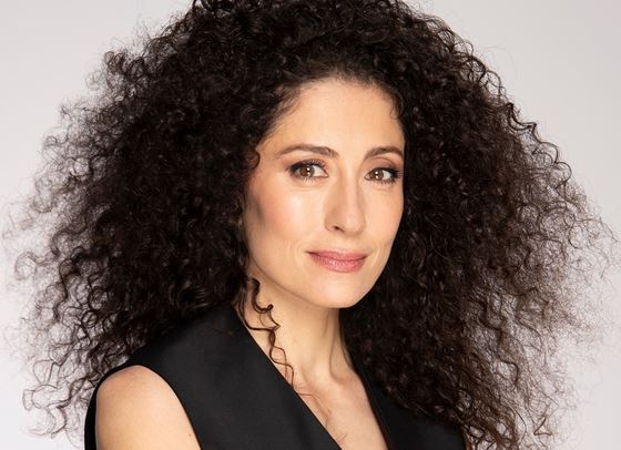 Саня Армутлиева и непосилната лекота на музиката