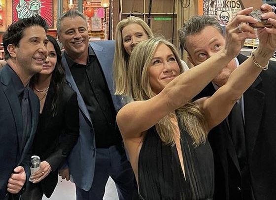 Имаме нови кадри от завръщането на &quot;Приятели&quot;