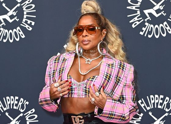 Сутрешната рутина на Мери Джей Блайдж за щастливо Аз