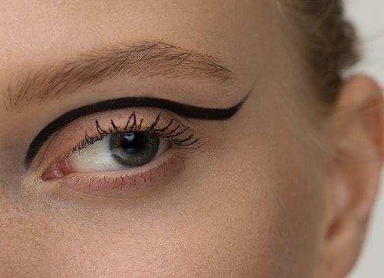 Важният въпрос: с грим или без грим?