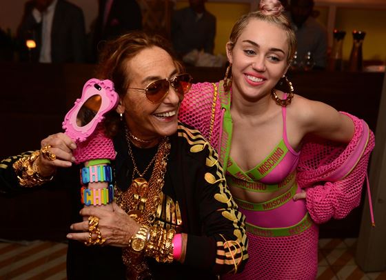 Карлин Серф дьо Дюдзел знае, че понякога more is more