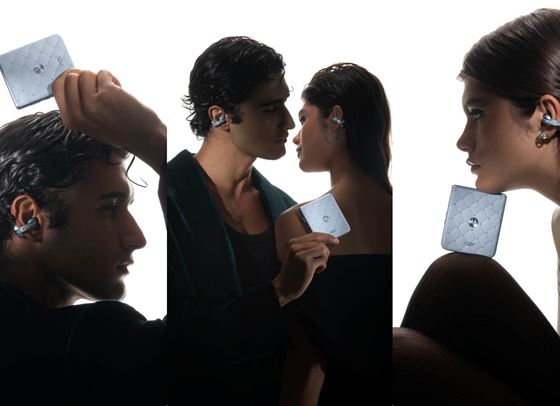 Motorola представи ексклузивните motorola razr 60 и moto buds loop, обсипани с кристали Swarovski