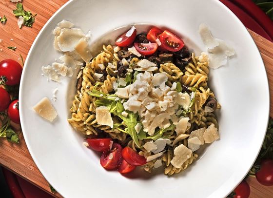 Паста с 4 сирена? Не, паста с 6 вида сирена!