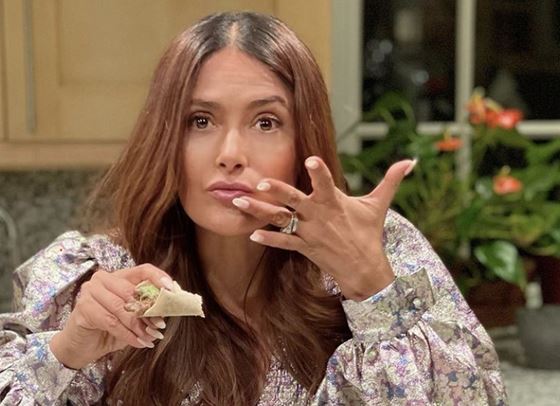 Салма Хайек има собствена градина, призовава ни да я последваме