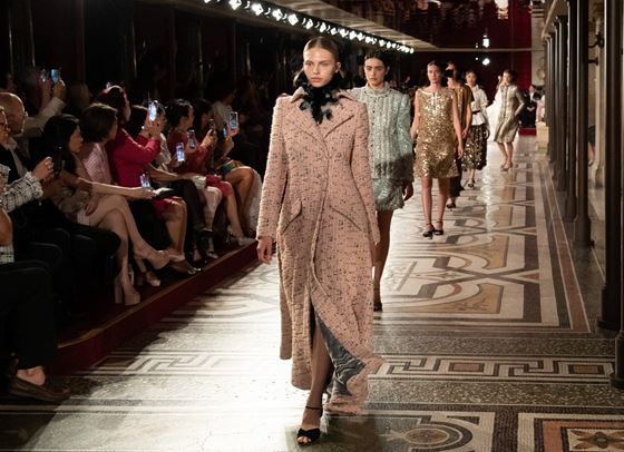 Chanel заложи на драматизма и аристократичния поглед