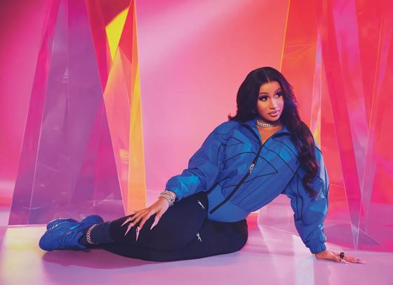 Карди Би и рождения й ден в стил &quot;Бурлеска&quot;