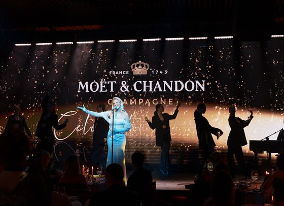 Бляскава нощ с вкус на шампанско под светлините на Белград