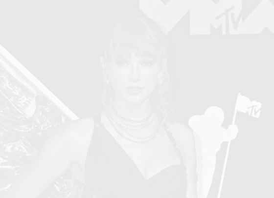 Тейлър Суифт и Шакира триумфират на видео наградите на MTV