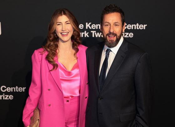 Адам Сандлър има какво да каже за ситуацията между Крис Рок и Уил Смит