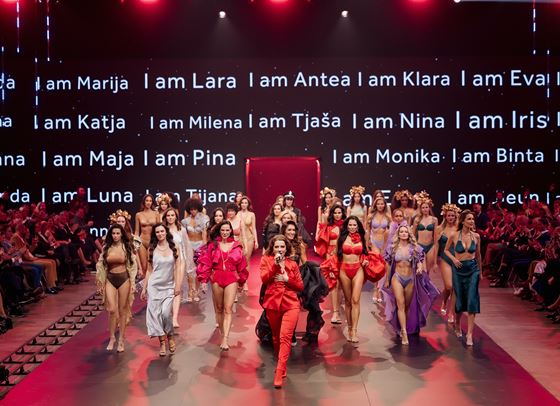 LISCA впечатли международната публика с ексклузивно модно шоу