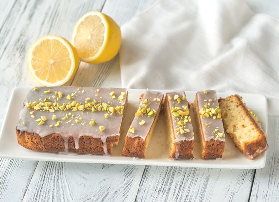 Сиропиран лимонов кейк с фростинг от маскарпоне