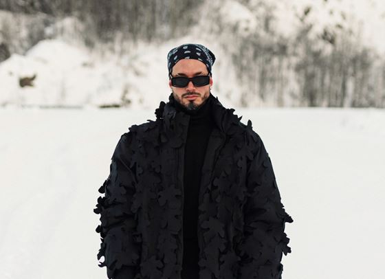 J Balvin се завръща с любовна балада