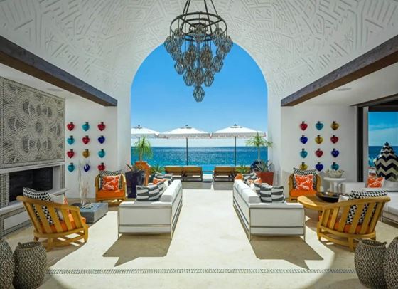 Любимата вила на Джесика Симпсън в Мексико