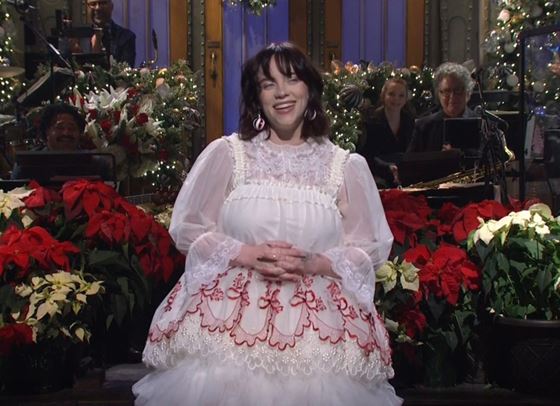 Били Айлиш се качи на сцената на Saturday Night Live