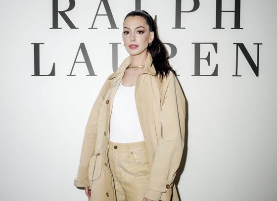 Всички говорят за Ан Хатауей и перфектната й визия