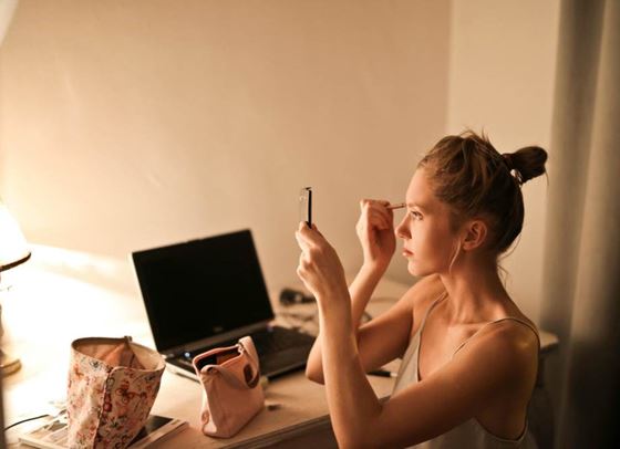 Грешките в грима, за които да забравим през 2025 година