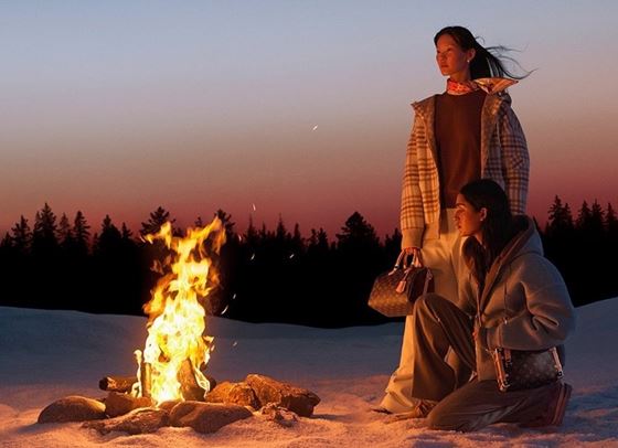 Louis Vuitton празнува светлината в коледната си кампания