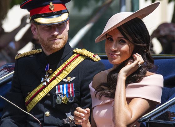 Хари, Меган, Елизабет II и малката Лилибет