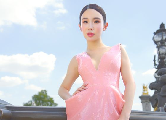 Madison Zhao Under the Spotlight