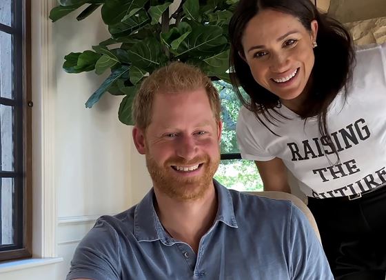 Меган Маркъл направи тази тениска за 33 долара истински хит