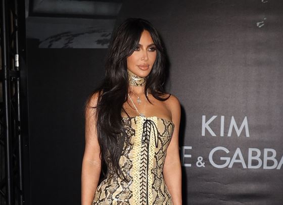 Ким Кардашиян също се пошегува с лошия фотошоп на снимката на Кендал