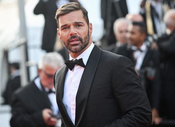 Племенникът на Рики Мартин го обвини в сексуално насилие