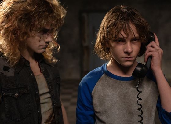 Ако &quot;Черният телефон&quot; звънне, бихте ли отговорили на обаждането?