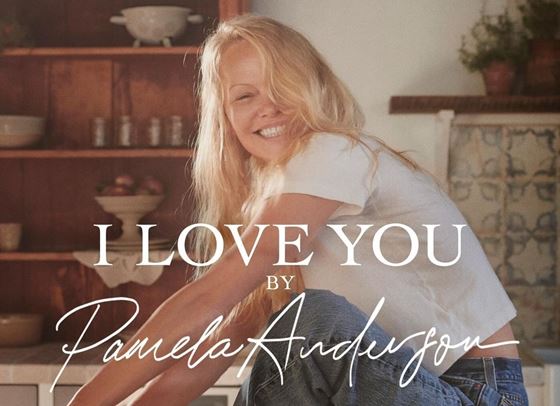 Памела Андерсън с дебютна кулинарна книга