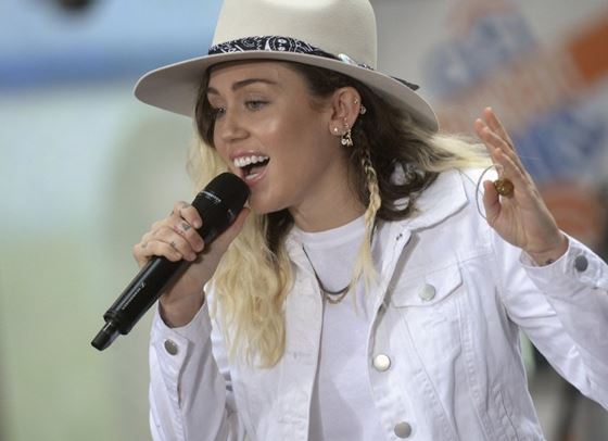 Майли Сайръс: Отново можем да превърнем музиката в реалност