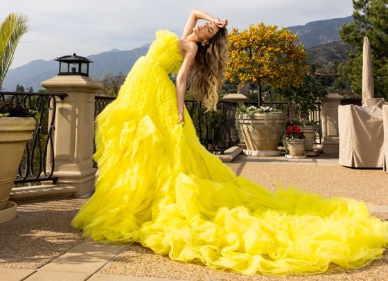 Ester Anaya in Wonderland