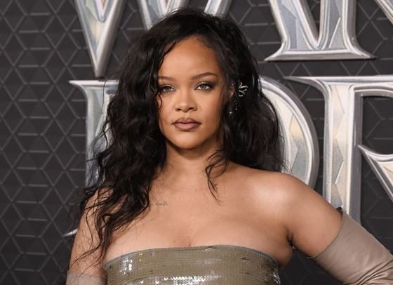 Риана се завръща с грандиозно турне и два албума