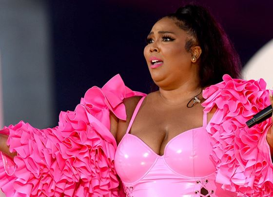 Lizzo: &quot;Всички знаем, че съм дебела, харесва ми да съм дебела&quot;